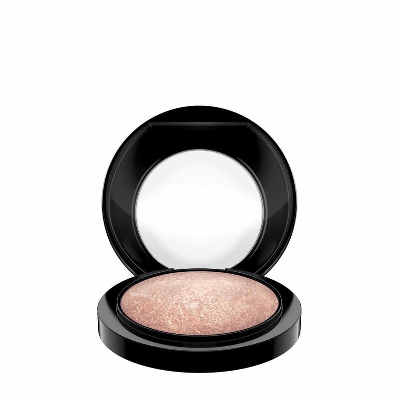 MAC Mineralize Skinfinish image number 2